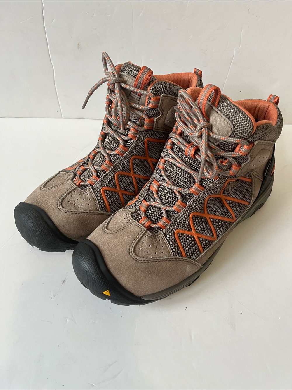 KEEN Women's Verdi II Mid Waterproof Hiking Boots Size 8 Tan - Picture 11 of 11